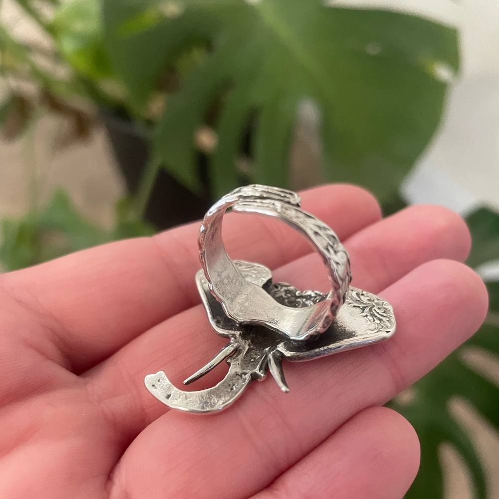 Vintage Sterling Silver Elephant Adjustable Spoon Ring - Picture 4 of 5